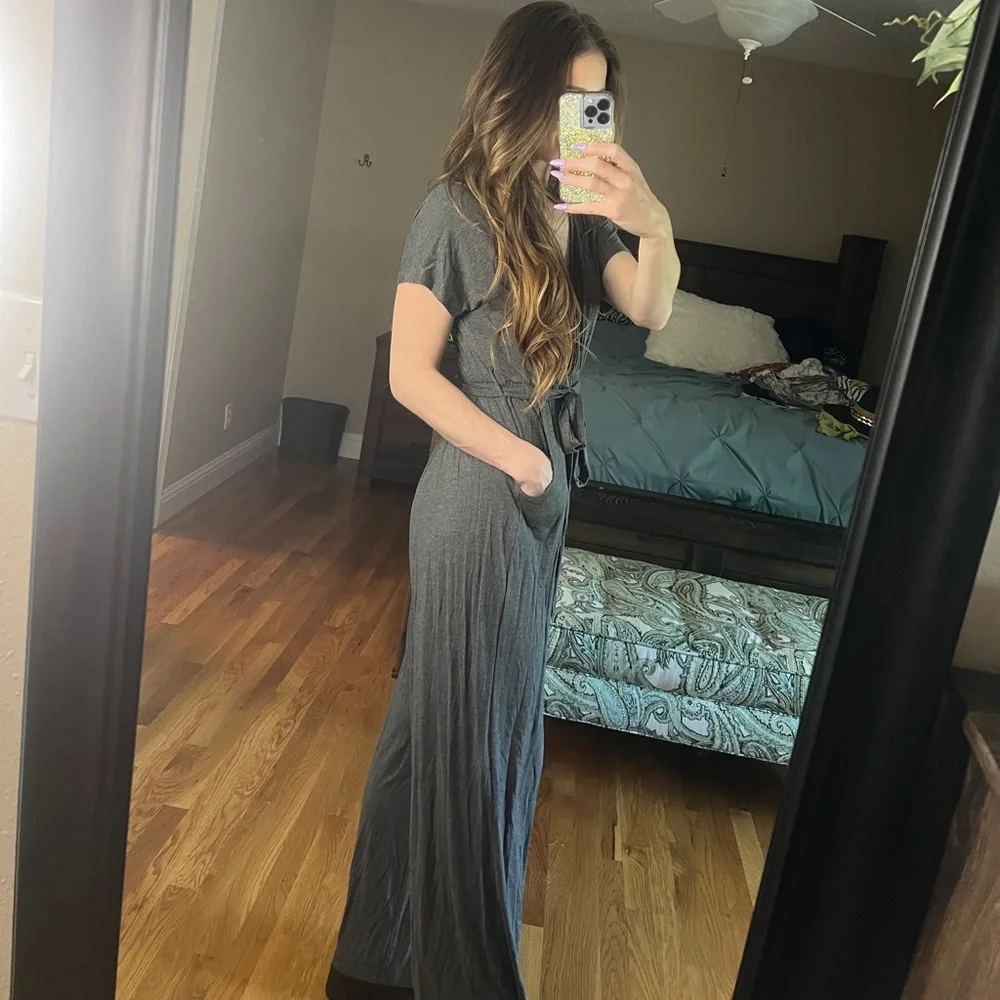 Kiki Larue Office Edit capped off jumpsuit size small - Picture 3 of 3